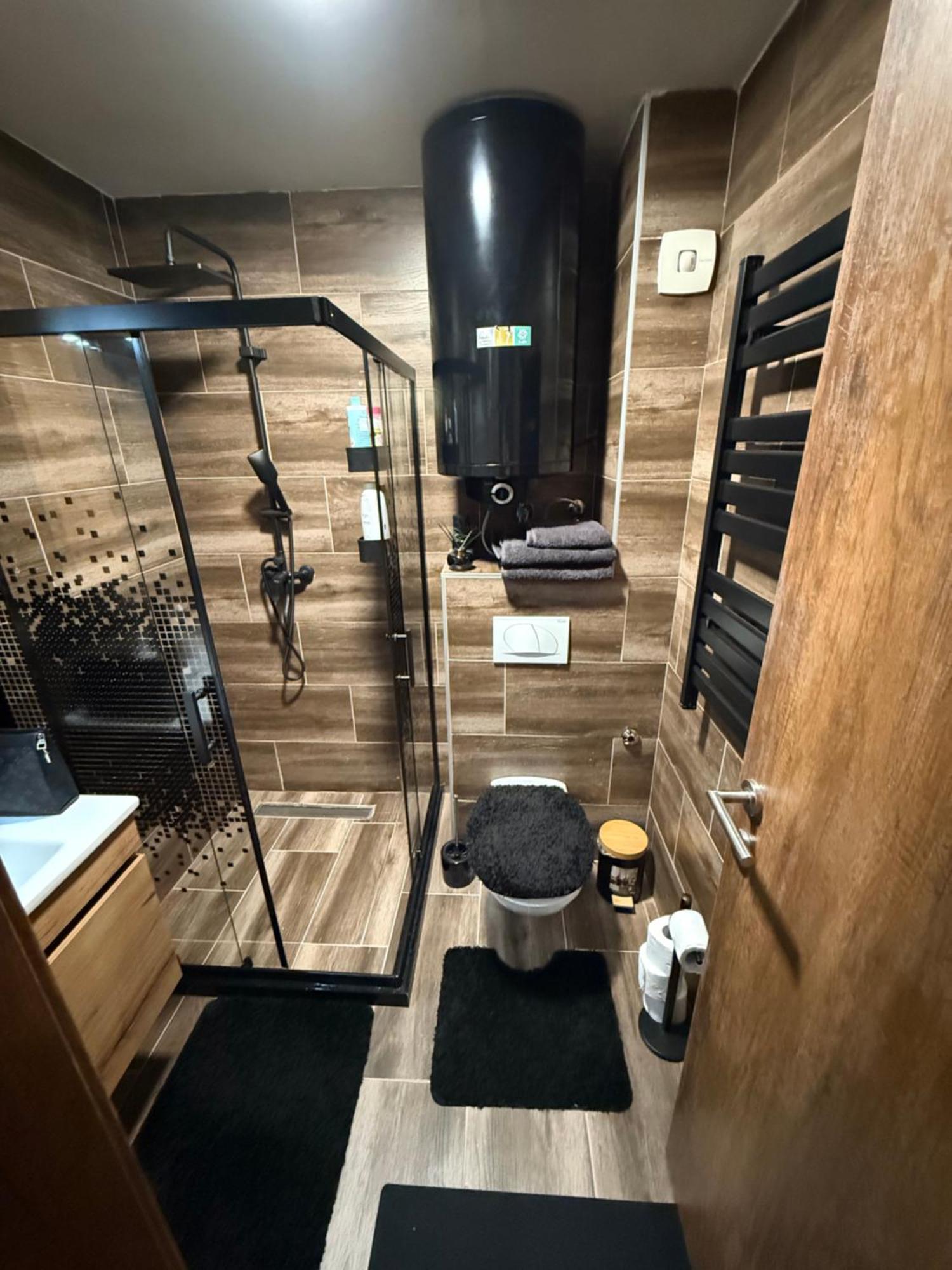 Apartament Elegant Black